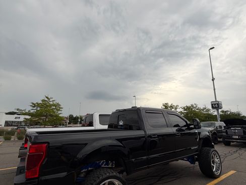 Used 2020 Ford F250 Lariat w/ Lariat Value Package AWD/4WD image 6