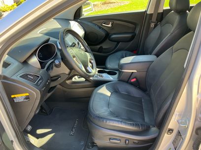 Used 2012 Hyundai Tucson Limited w/ Premium Pkg