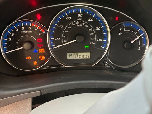 Used 2010 Subaru Forester 2.5X Limited AWD/4WD image 5