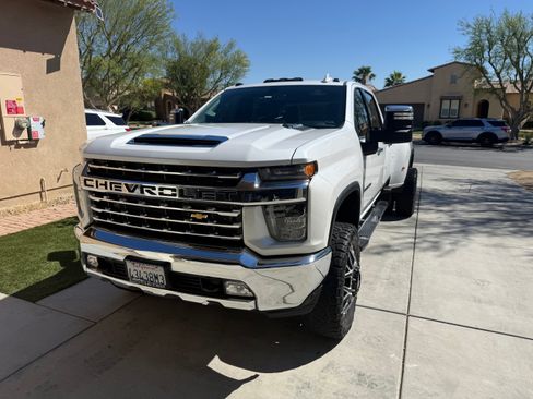 Used 2022 Chevrolet Silverado 3500 LTZ w/ Gooseneck/5TH Wheel Package AWD/4WD image 6