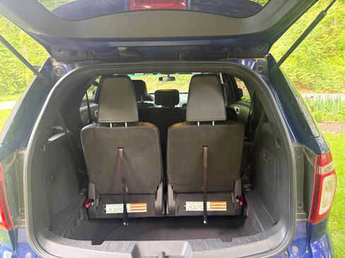 Used 2013 Ford Explorer XLT AWD/4WD image 12
