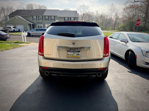 Used 2015 Cadillac SRX Luxury image 4