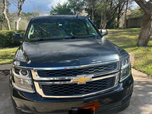 Used 2015 Chevrolet Tahoe LT w/ Luxury Package image 1