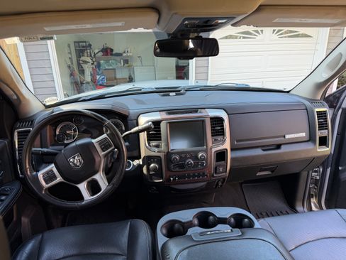 Used 2013 RAM 2500 Laramie w/ Convenience Group image 5