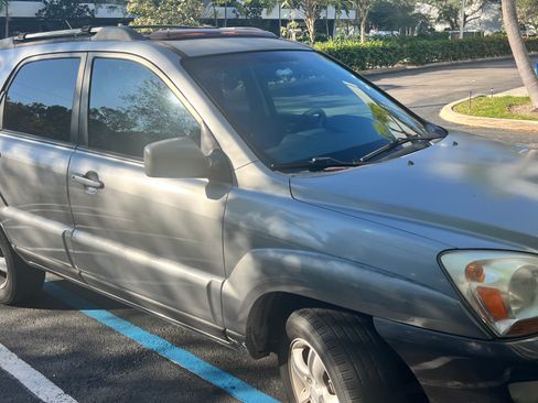 Used 2006 Kia Sportage EX image 1