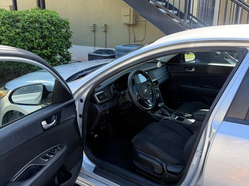 Used 2018 Kia Optima LX FWD image 19