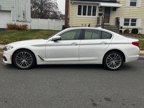 Used 2020 BMW 540i xDrive w/ Premium Package image 1