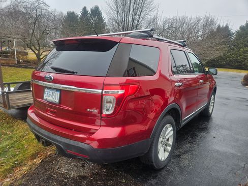 Used 2013 Ford Explorer XLT image 6