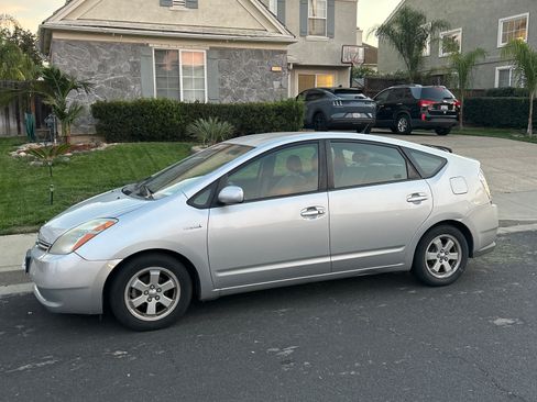 Used 2007 Toyota Prius image 1