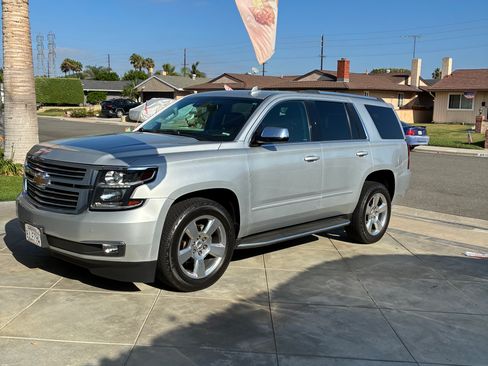 Used 2018 Chevrolet Tahoe Premier RWD image 1