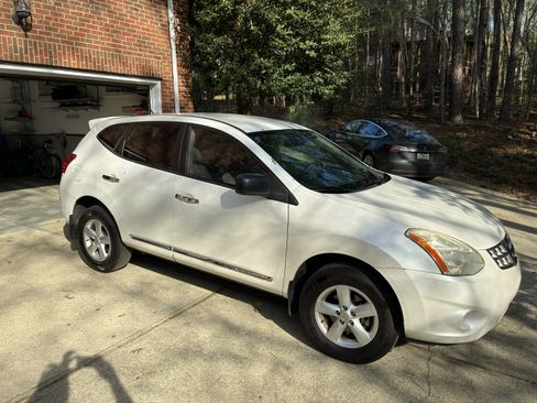 Used 2012 Nissan Rogue S w/ Special Edition Pkg image 1