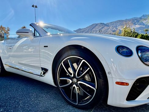 Used 2024 Bentley Continental GT V8 image 6