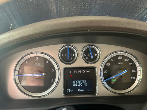Used 2013 Cadillac Escalade ESV Luxury RWD image 5