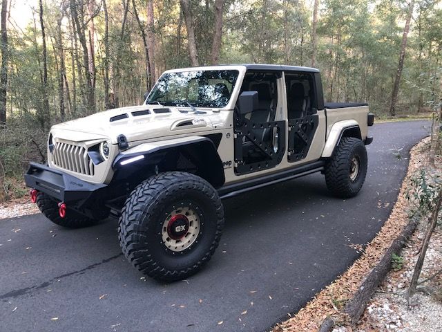 Used 2020 Jeep Gladiator Sport w/ Quick Order Package 24S AWD/4WD image 9