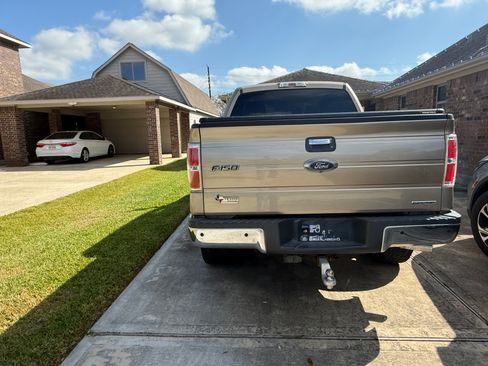 Used 2012 Ford F150 XLT w/ XLT Chrome Pkg image 5