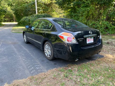 Used 2010 Nissan Altima 2.5 S image 4
