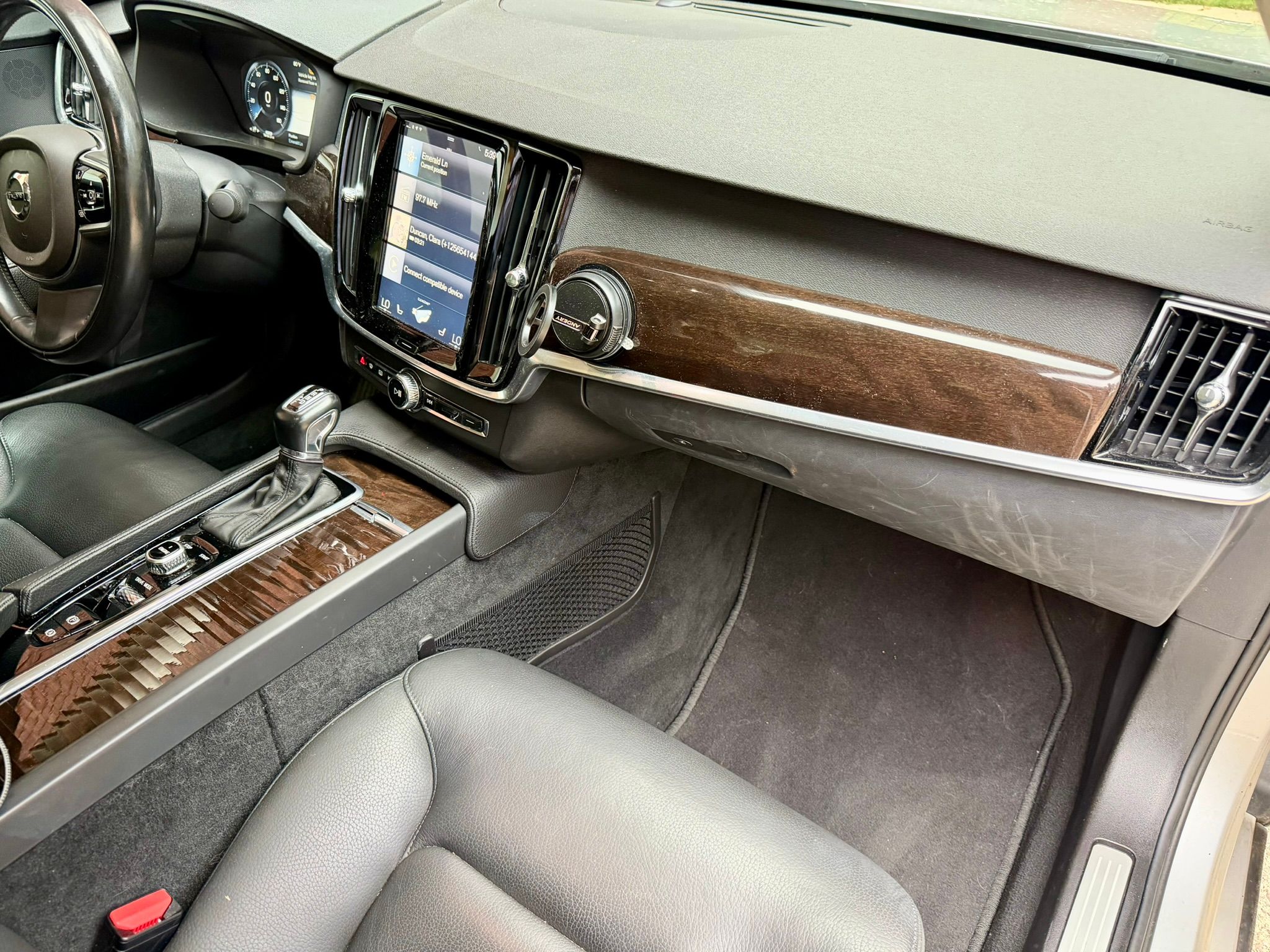 Used 2018 Volvo S90 T5 Momentum FWD image 21