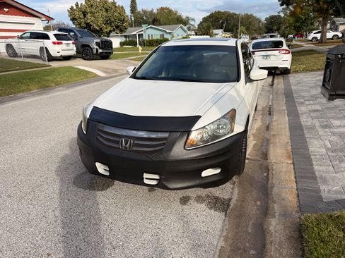 Used 2011 Honda Accord EX-L image 4