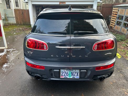 Used 2017 MINI Cooper Clubman John Cooper Works image 4