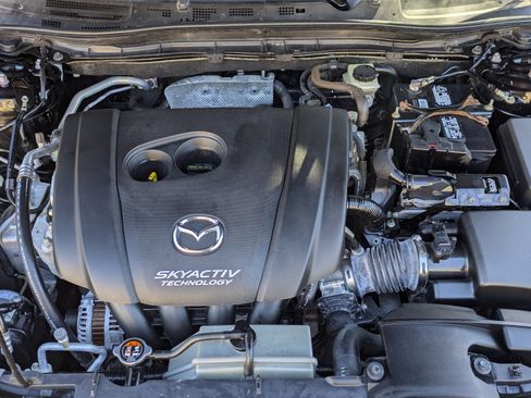 Used 2018 MAZDA MAZDA3 Grand Touring image 22