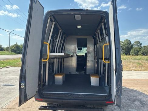 Used 2019 Mercedes-Benz Sprinter 170 image 9