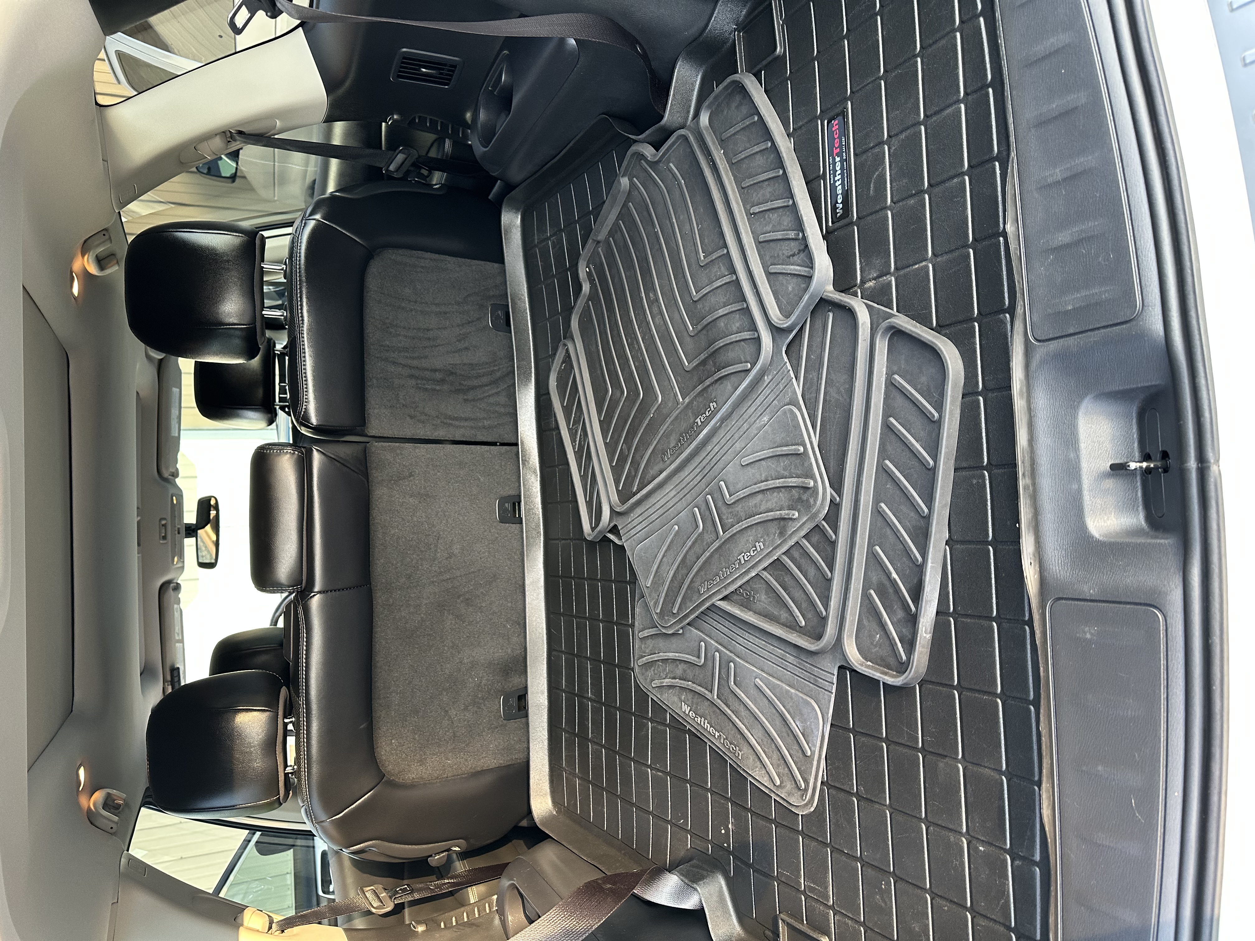 Used 2018 Nissan Pathfinder Platinum AWD/4WD image 11