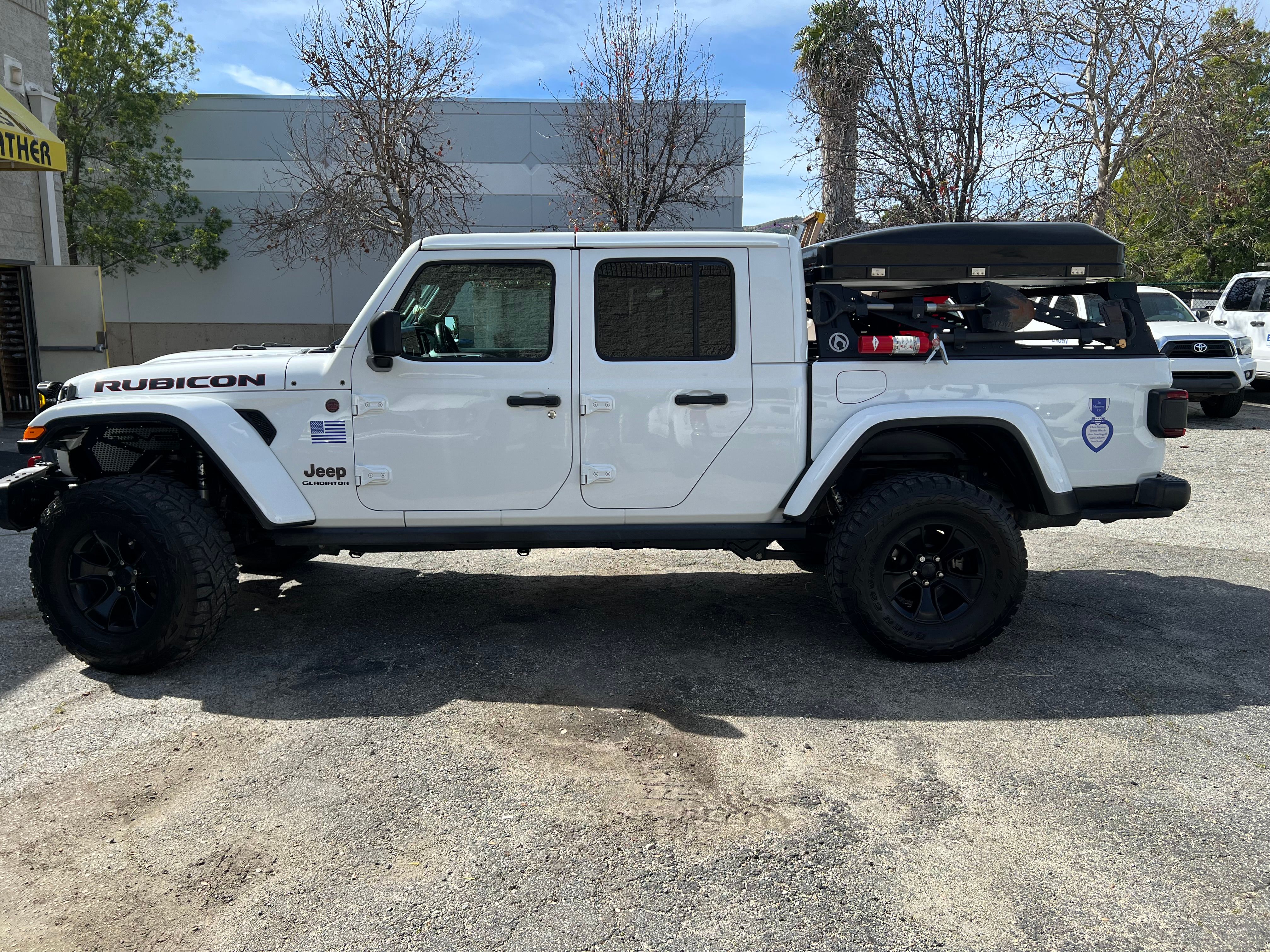 Used 2020 Jeep Gladiator Rubicon AWD/4WD image 2