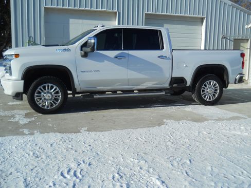 Used 2022 Chevrolet Silverado 2500 High Country w/ Z71 Off-Road Package image 23