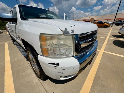 Used 2011 Chevrolet Silverado 1500 LT w/ Texas Edition image 11