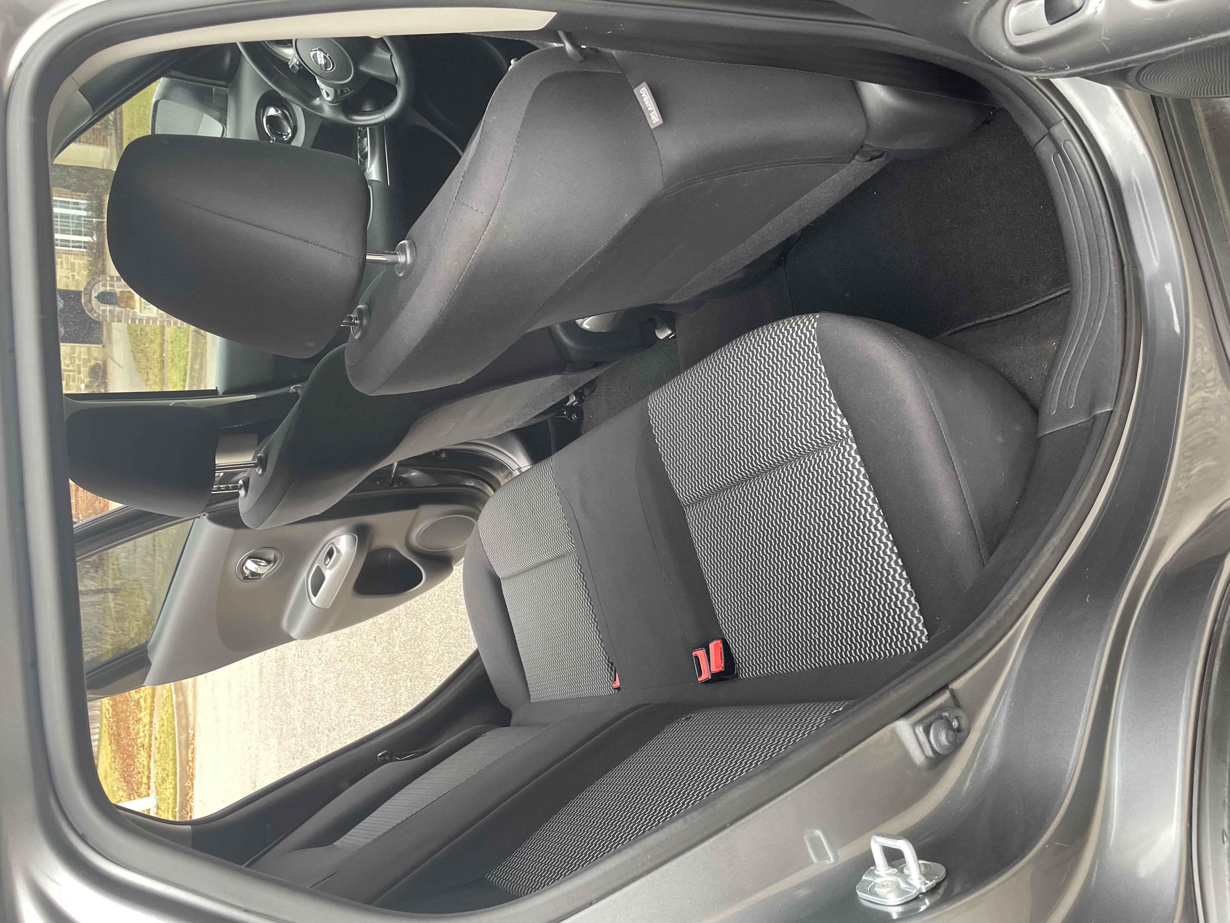 Used 2016 Nissan Juke S FWD image 22