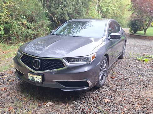 Used 2020 Acura TLX image 11
