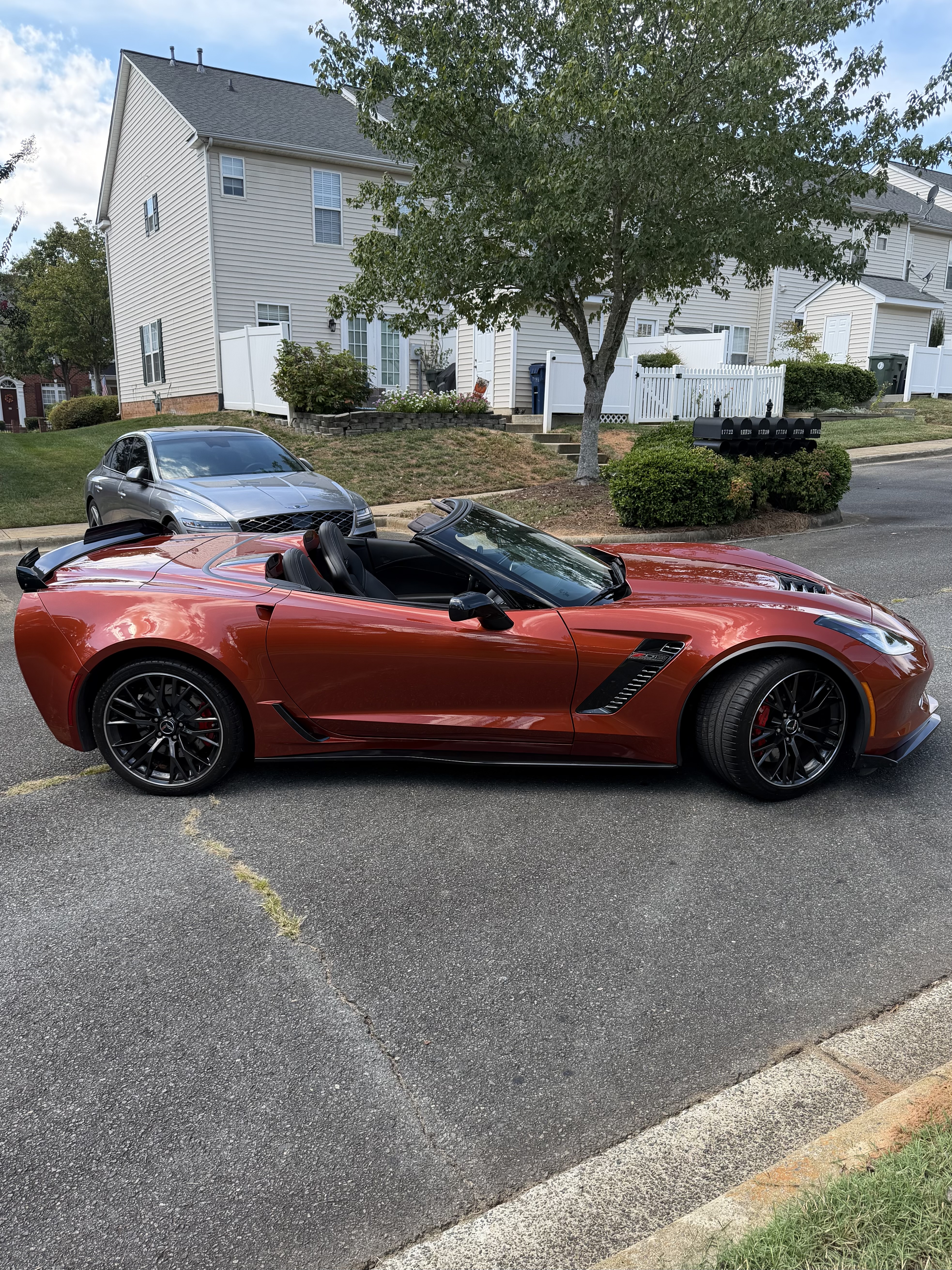 Used 2015 Chevrolet Corvette Z06 w/ 3LZ Preferred Equipment Group RWD image 6