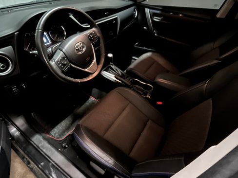 Used 2017 Toyota Corolla SE image 8