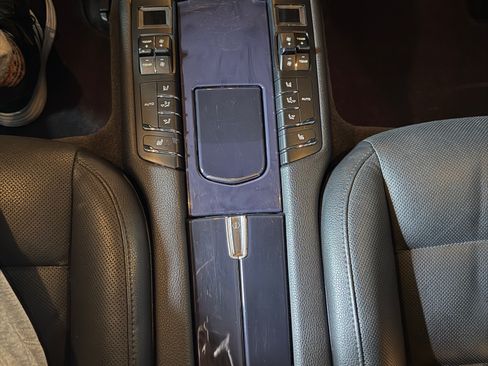 Used 2014 Porsche Panamera 4S image 11