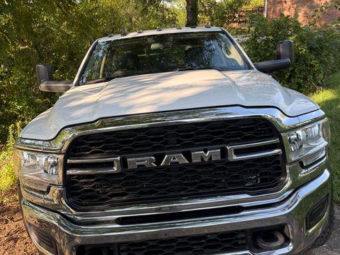 Used 2020 RAM 5500 4x4 Crew Cab image 1