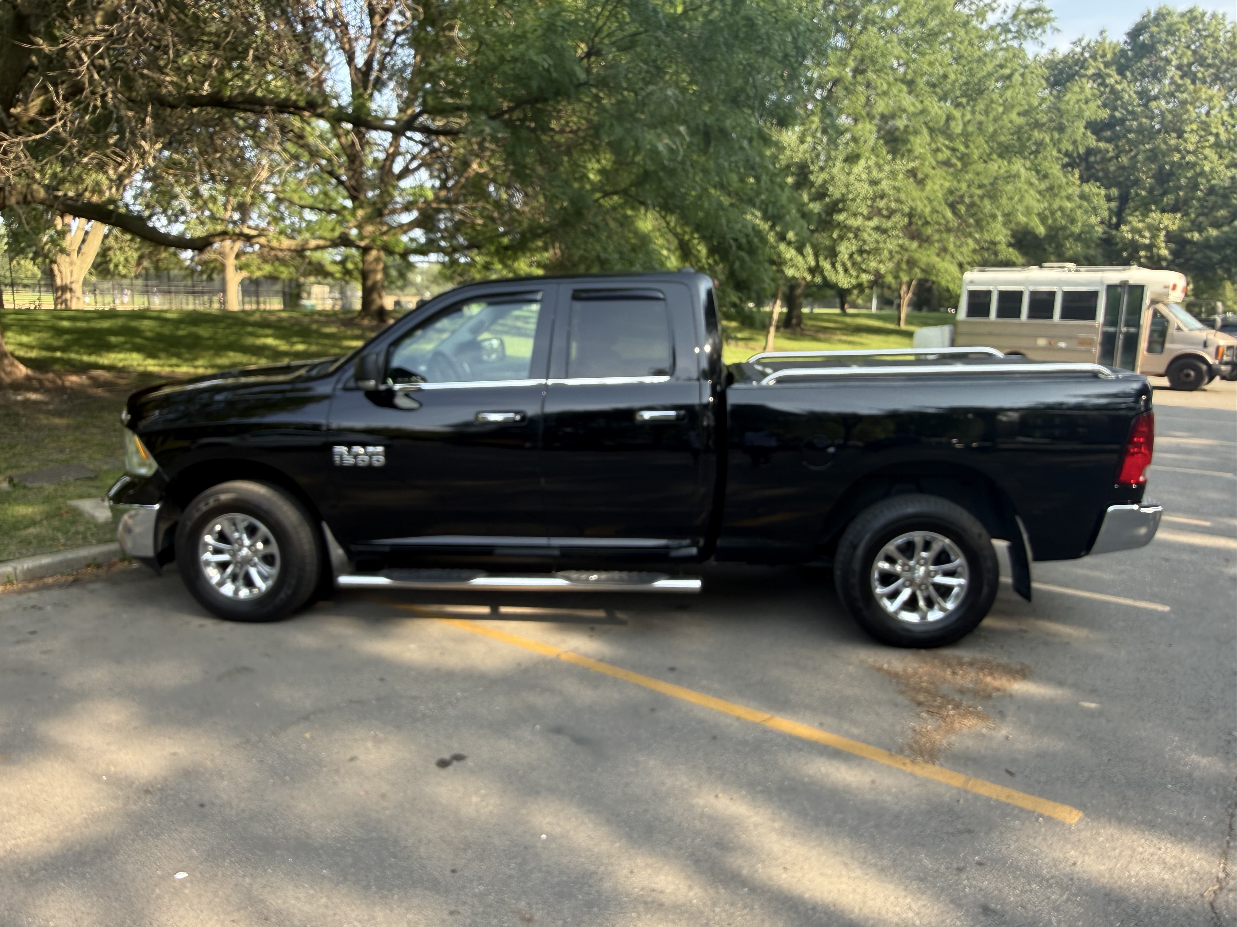Used 2013 RAM 1500 Classic SLT w/ Big Horn Equipment Group AWD/4WD image 6