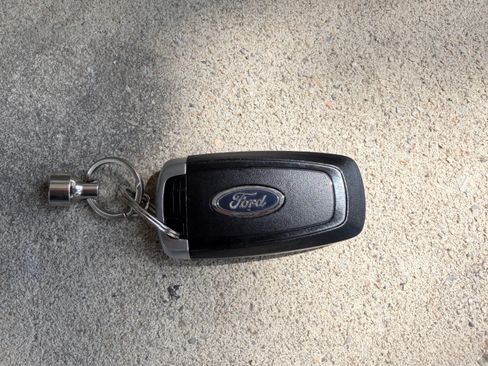 Used 2018 Ford Explorer Platinum AWD/4WD image 31