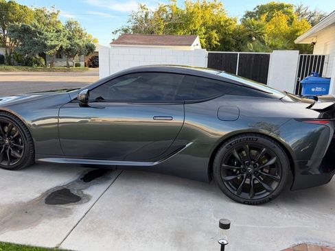 Used 2019 Lexus LC 500 Coupe w/ Performance Package RWD image 12