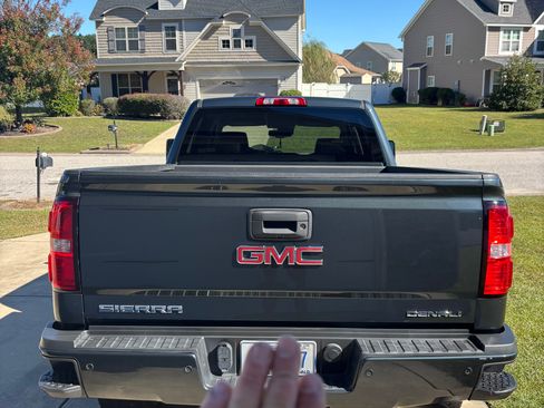 Used 2017 GMC Sierra 3500 Denali w/ Duramax Plus Package image 8