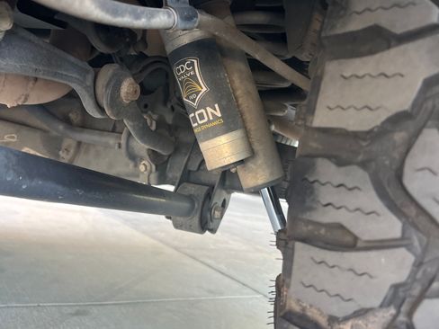 Used 2016 Toyota Land Cruiser image 23