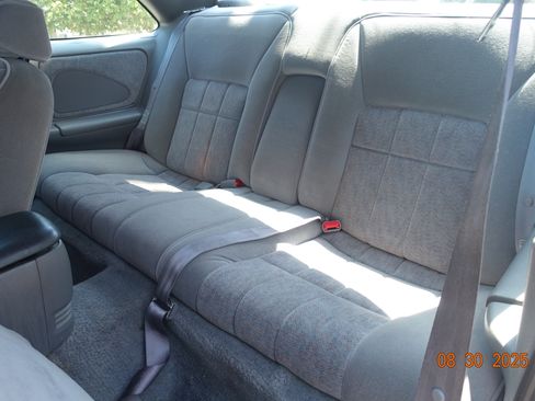 Used 1995 Ford Thunderbird LX image 12