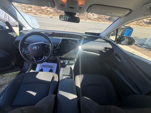Used 2019 Toyota Prius LE w/ Carpet Mat Package FWD image 15