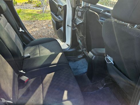 Used 2017 Honda Fit LX image 9