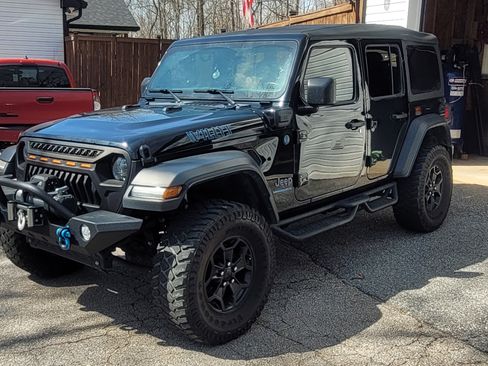 Used 2023 Jeep Wrangler Unlimited w/ Cold Weather Group image 11