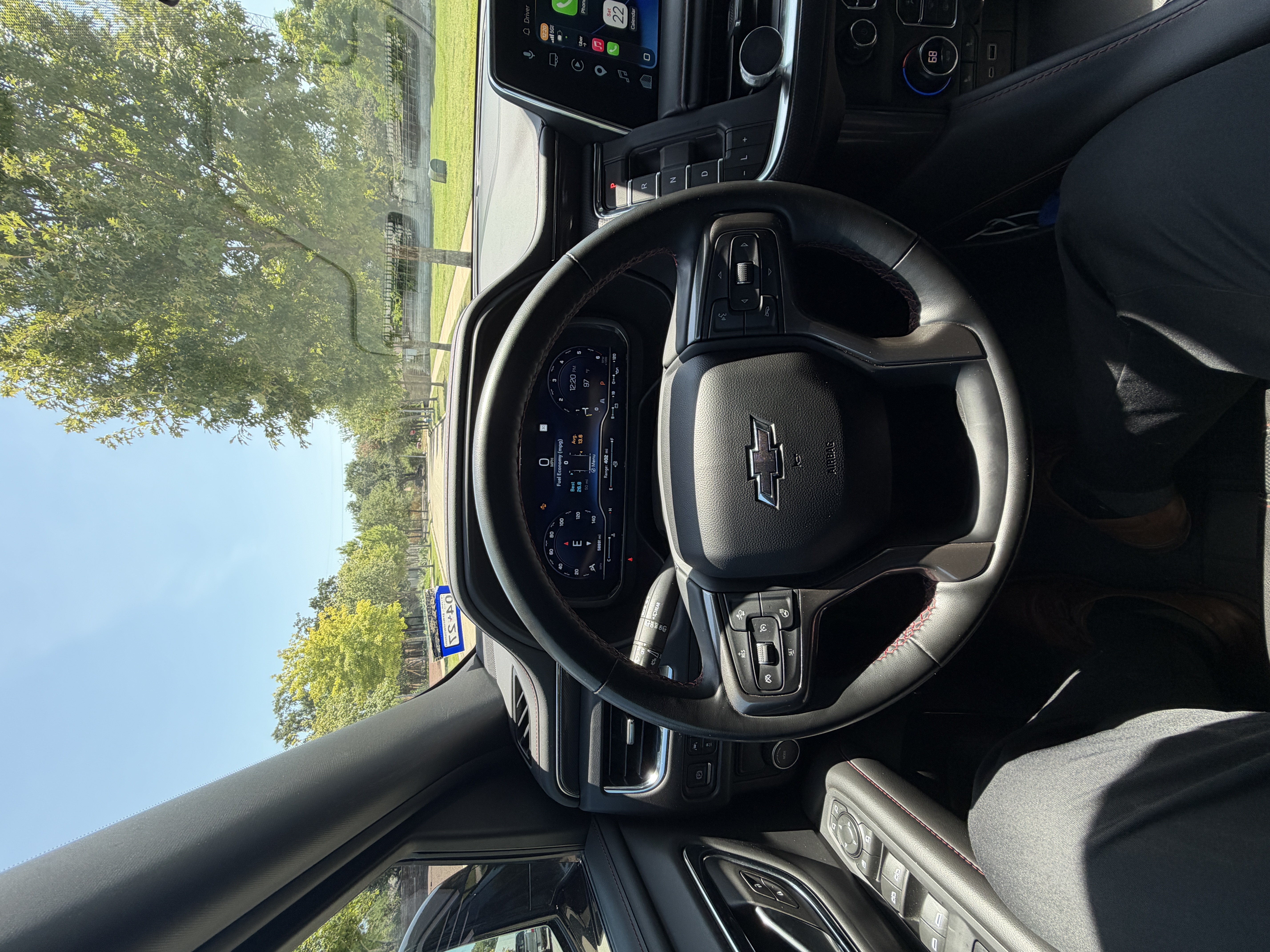 Used 2023 Chevrolet Suburban RST w/ Luxury Package RWD image 10