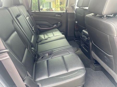 Used 2017 GMC Yukon SLT w/ Open Road Package image 8