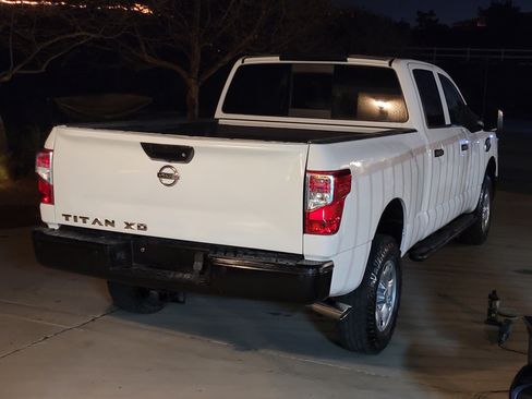 Used 2017 Nissan Titan S image 6