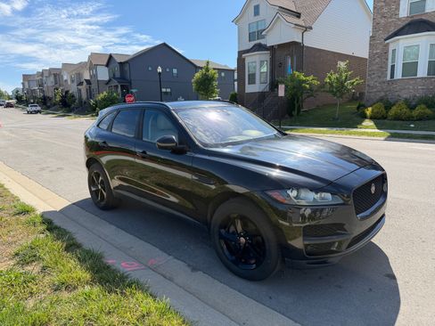 Used 2018 Jaguar F-PACE Premium AWD/4WD image 4