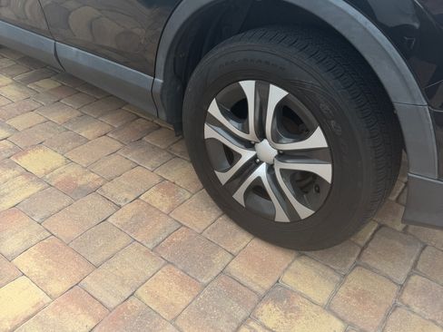 Used 2016 Toyota RAV4 LE image 9