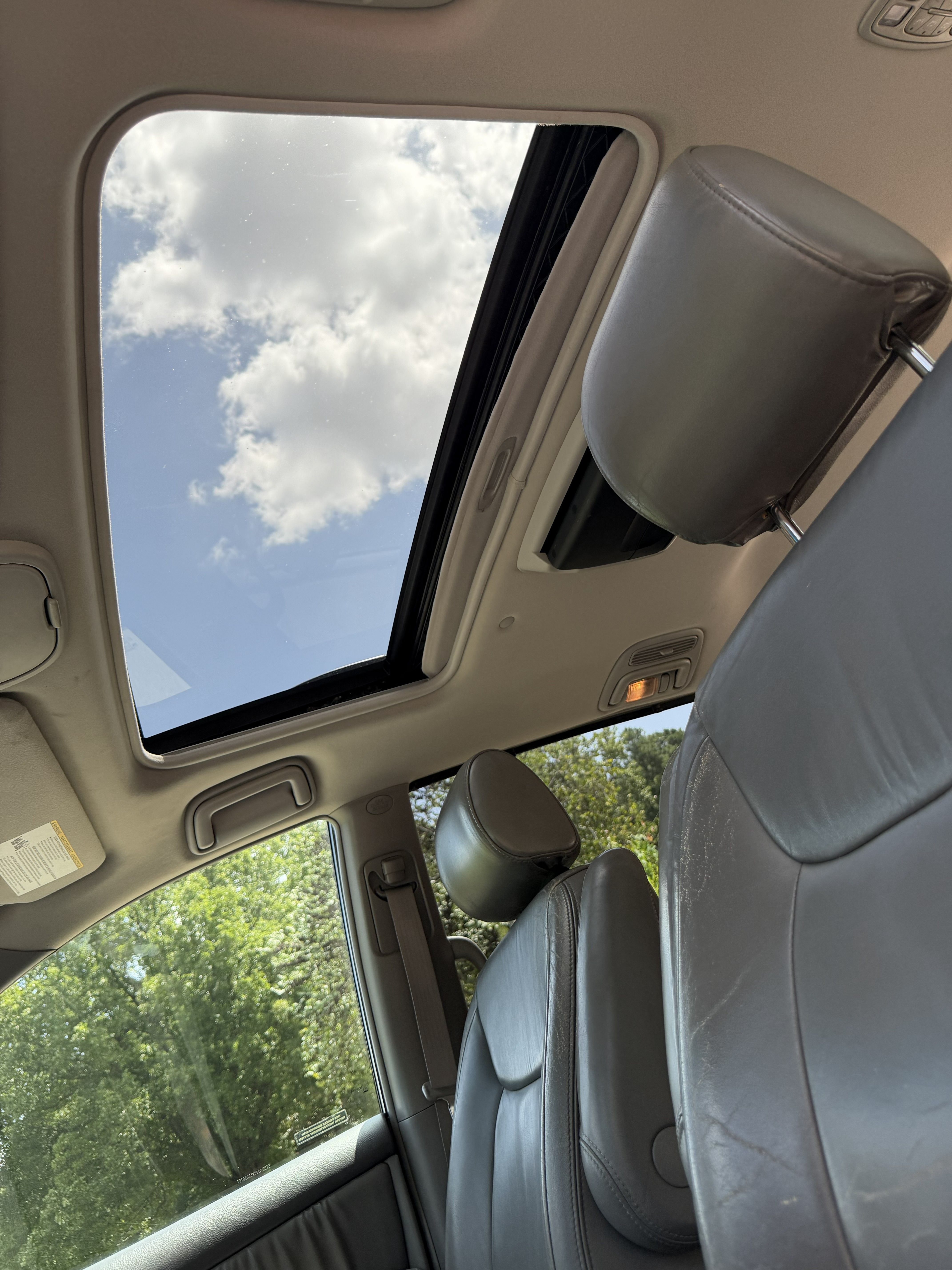 Used 2005 Toyota Sienna XLE Limited w/ XLE Limited Pkg 2 AWD/4WD image 13